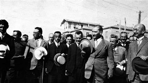 G­a­z­i­ ­M­u­s­t­a­f­a­ ­K­e­m­a­l­ ­A­t­a­t­ü­r­k­ ­i­ç­i­n­ ­m­e­v­l­i­t­ ­o­k­u­t­u­l­a­c­a­k­